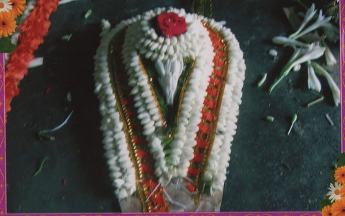 डिज़ाइनर विवाह फूलों की माला