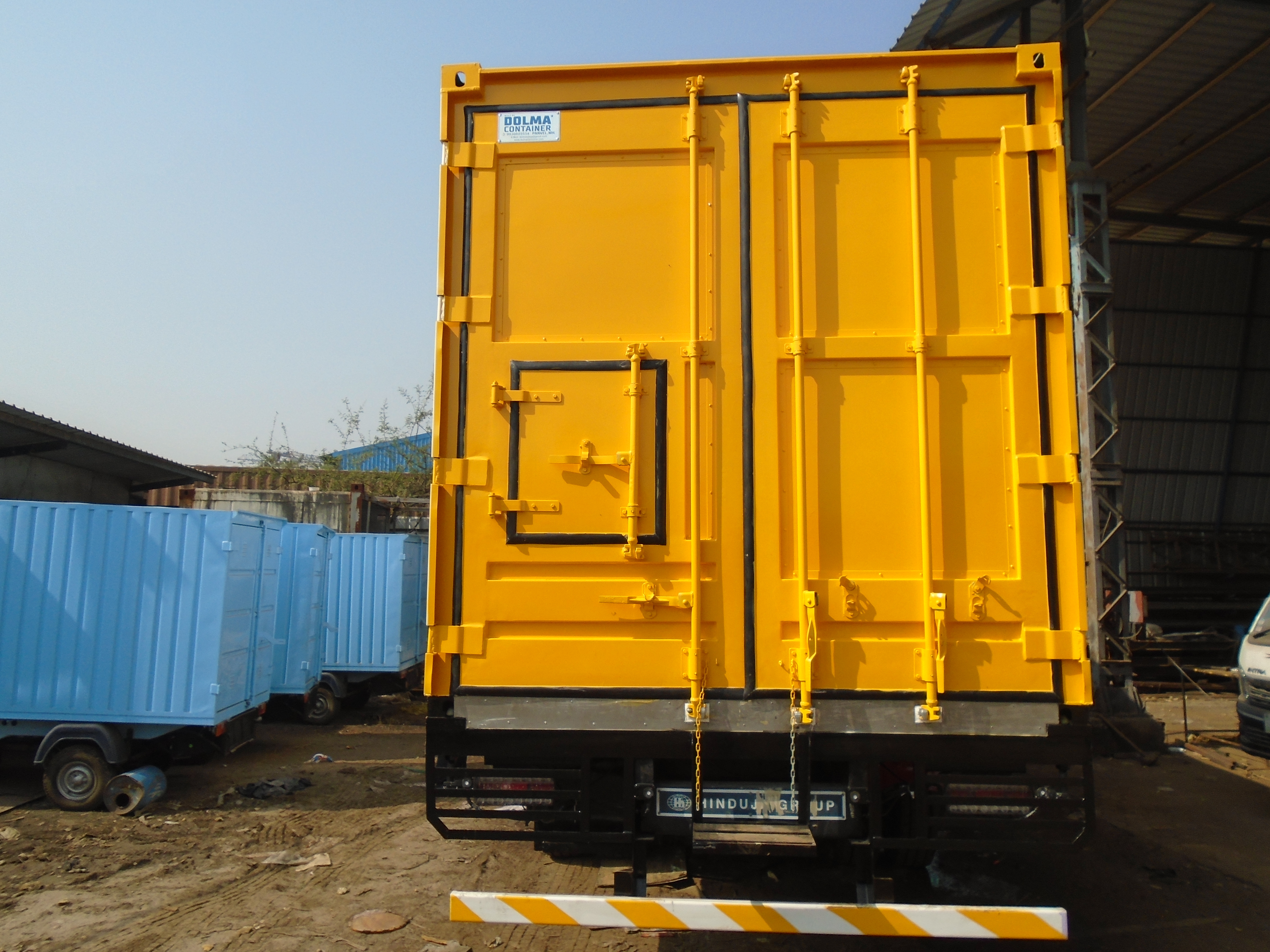 Refrigerated Van - Internal Dimension: 14x7x7feet