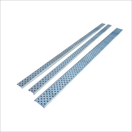 केबल ट्रे छिद्रित