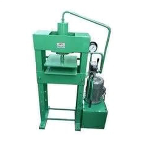 Semi Automatic Single Die Hydraulic Papar Plate Making Machine Capacity: 100 Pcs/Min