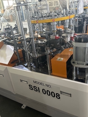 विभिन्न रंगीन पेपर प्लेट कच्चा माल