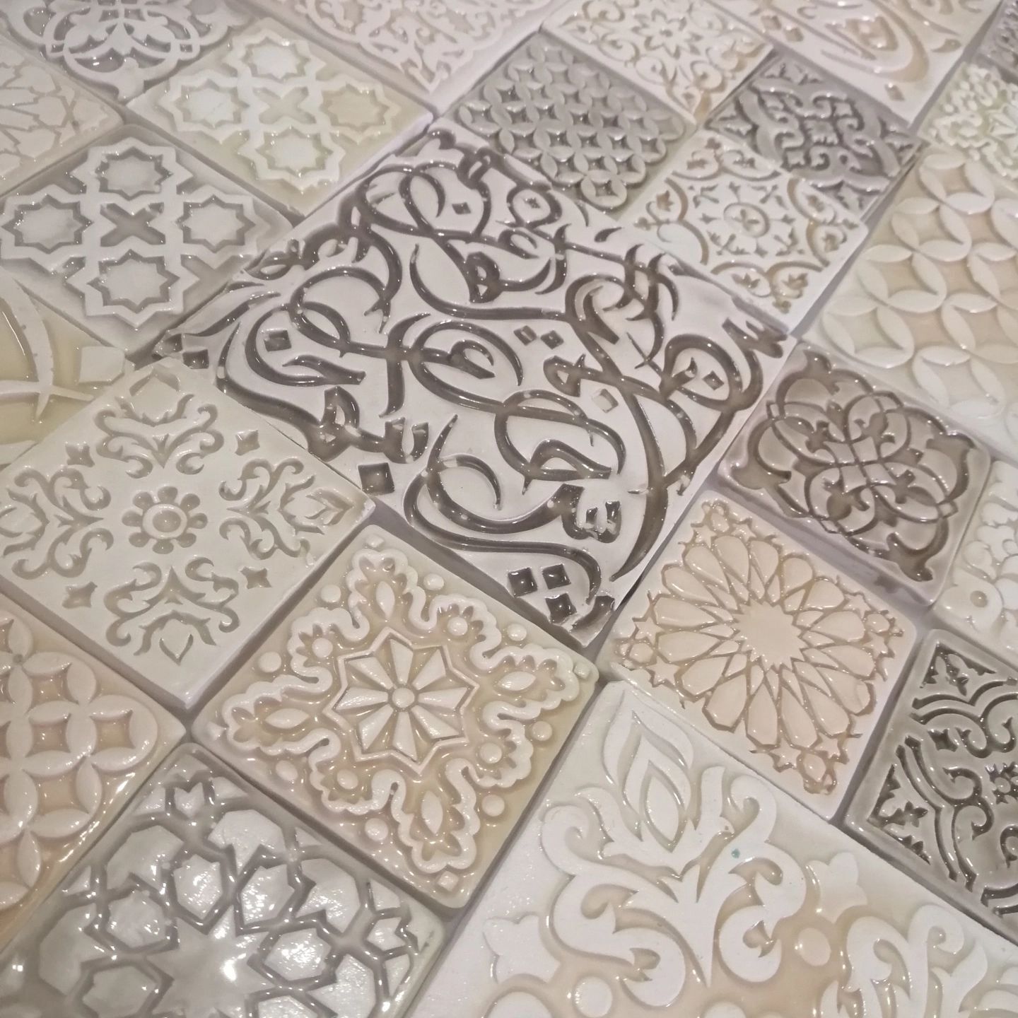 Gloss Ceramic Floor Tiles