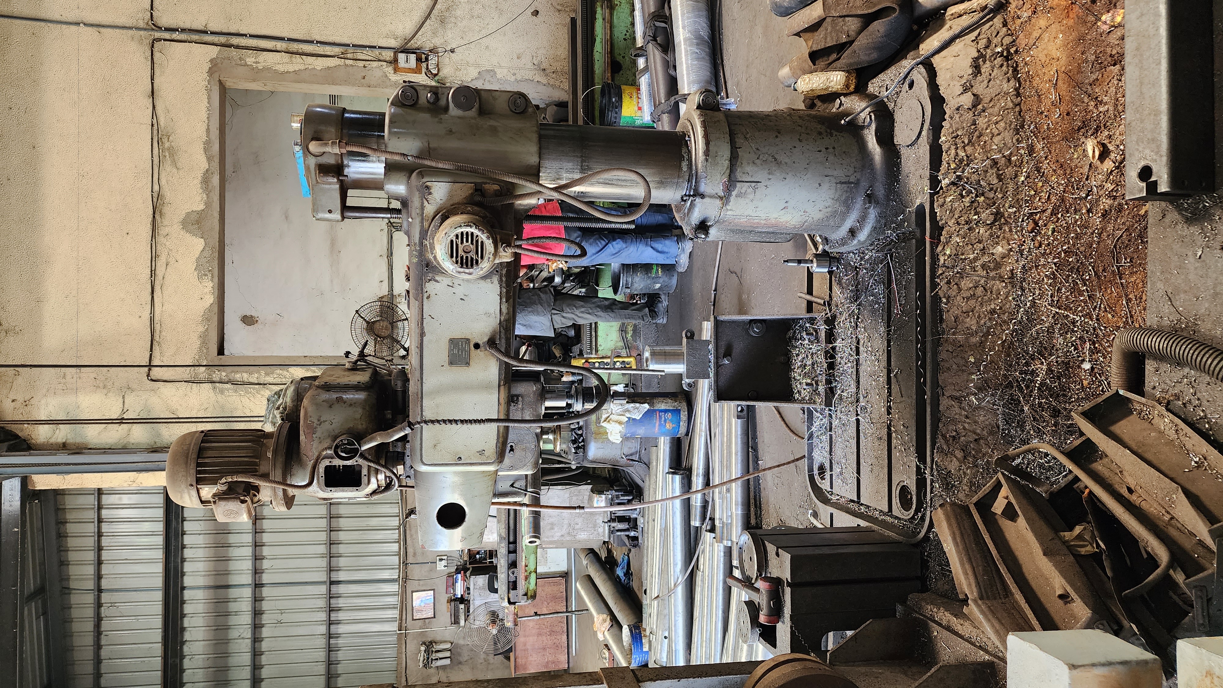 Radial Drill Machine - Material: Carbon Steel