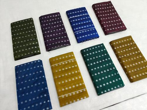 बरसात की फैंसी साड़ियां