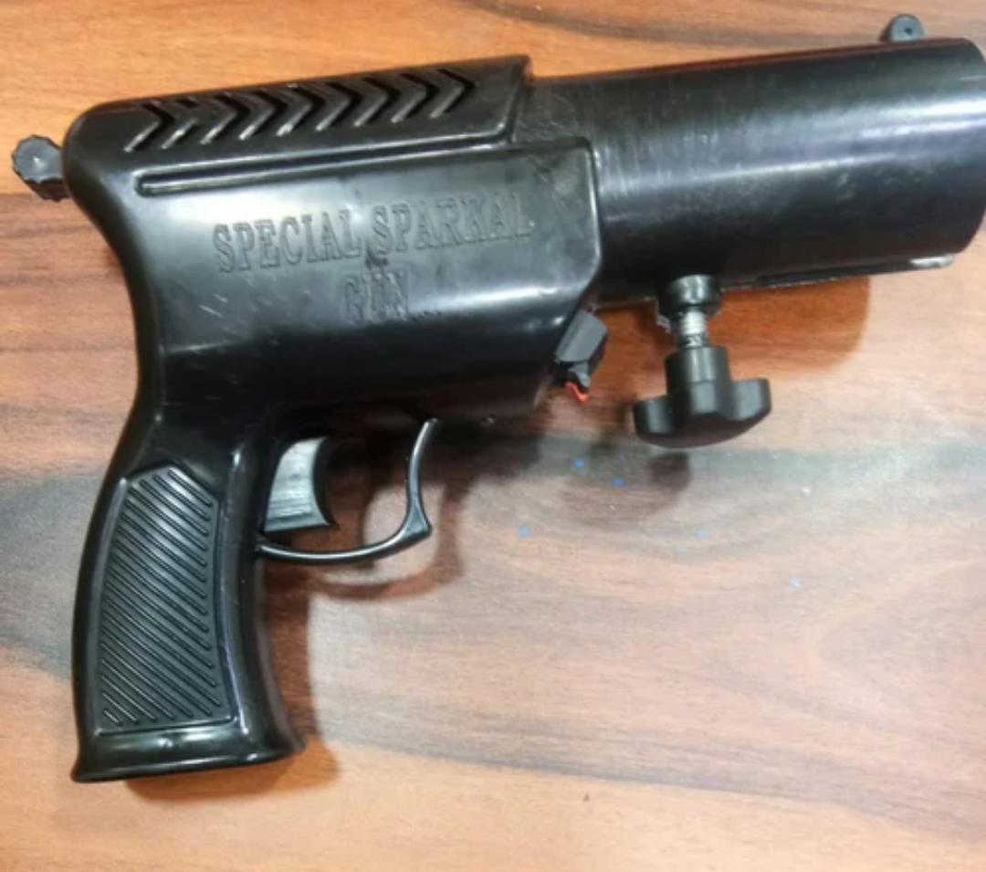 Black Cold Pyro Gun