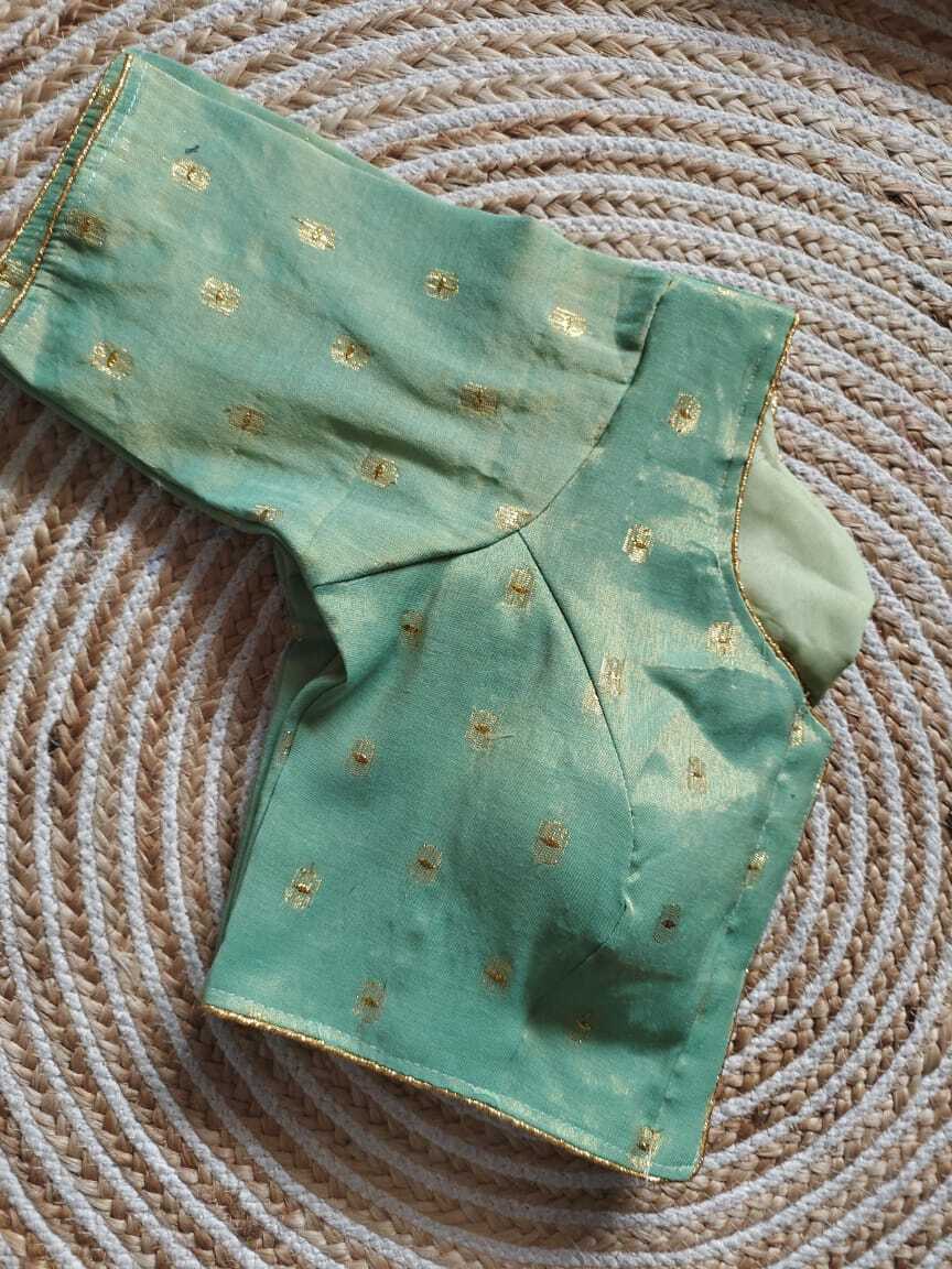 Attractive Desgine And Fornt Open Blouse