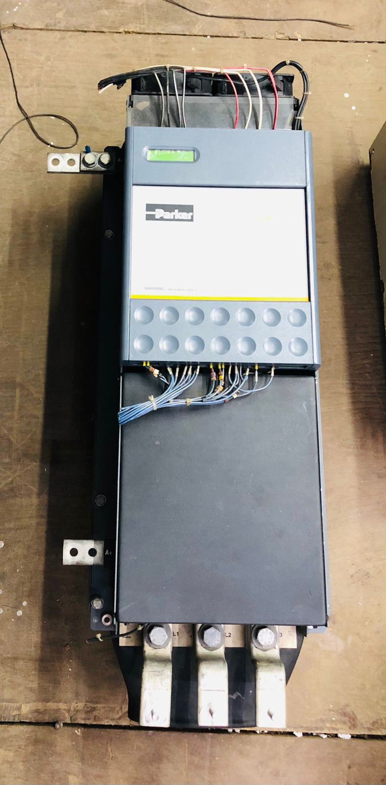 Dc Drive - 440v Rated Voltage, Ip55 Protection Level , Digital Output Type, Industrial Application, Warranty Included, White Color