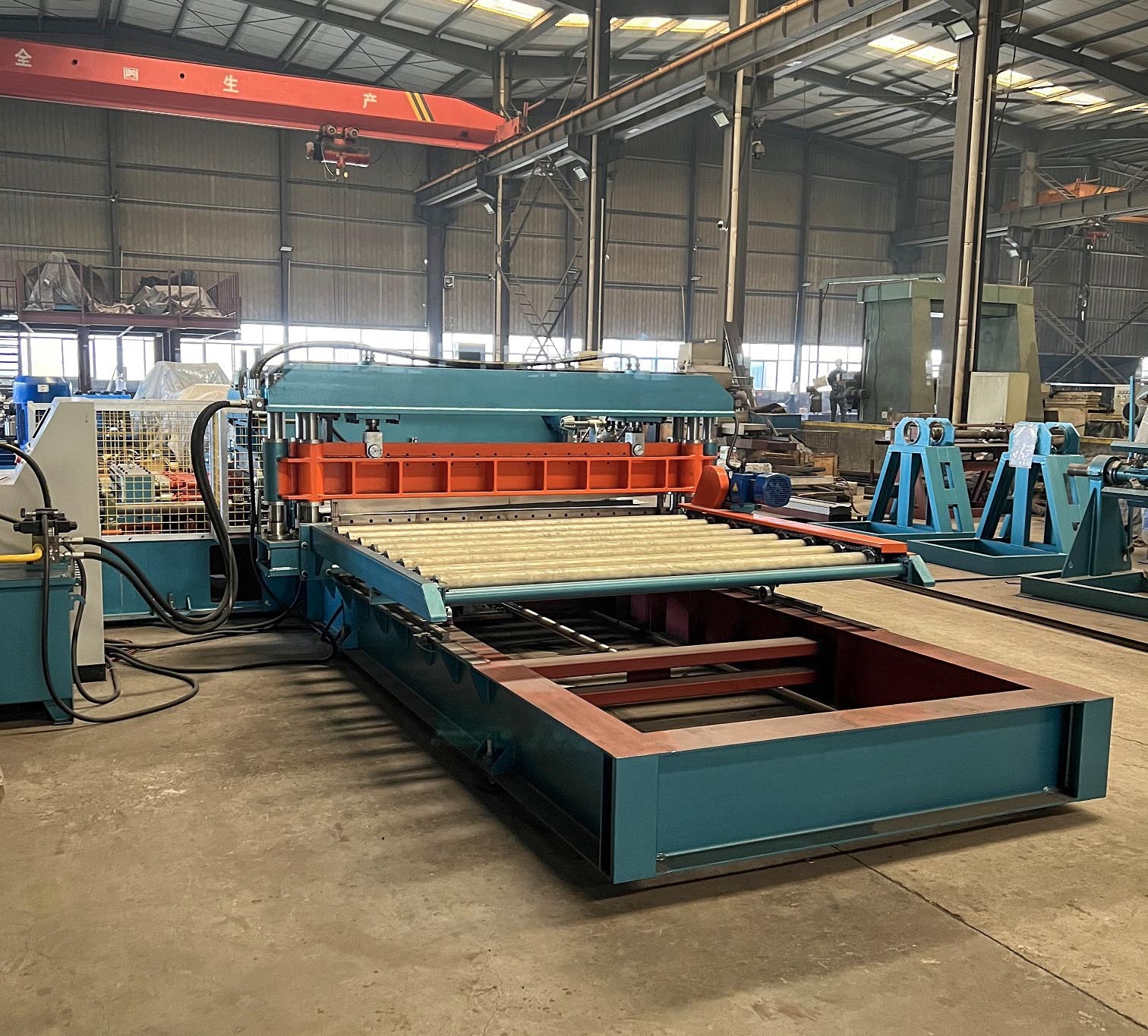 Blue 3mm Cut To Length Machine With Flying Cutter