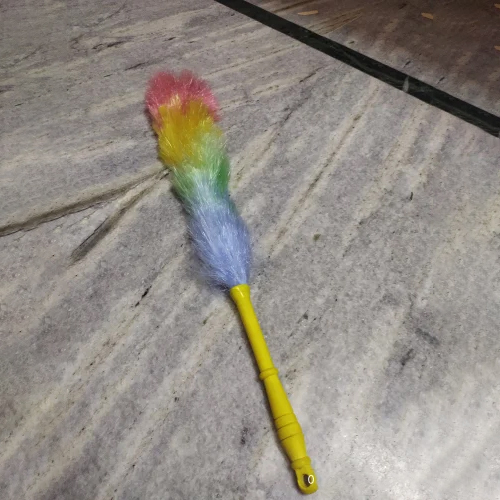 Plastic Feather Cleaning Brush