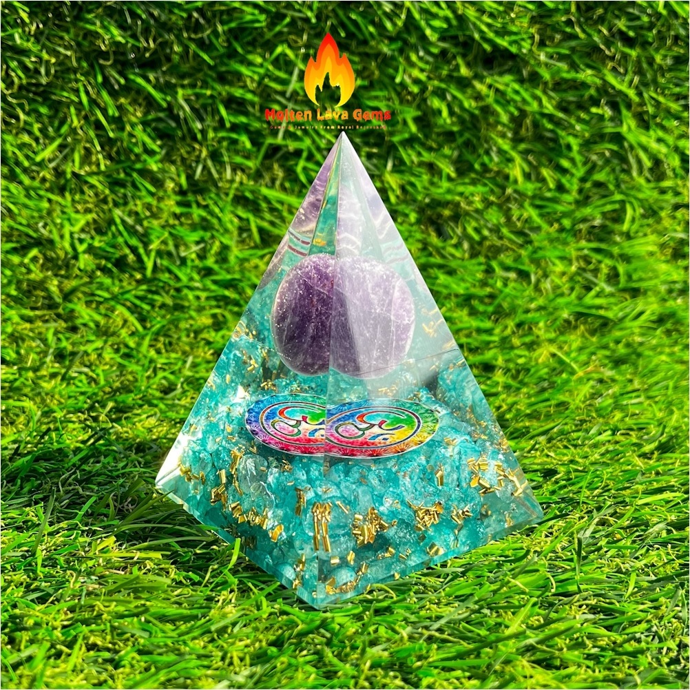 Polishing Natural Gemstone Orgone Pyramid Blue Quartz Crystal Orgonite Pyramids