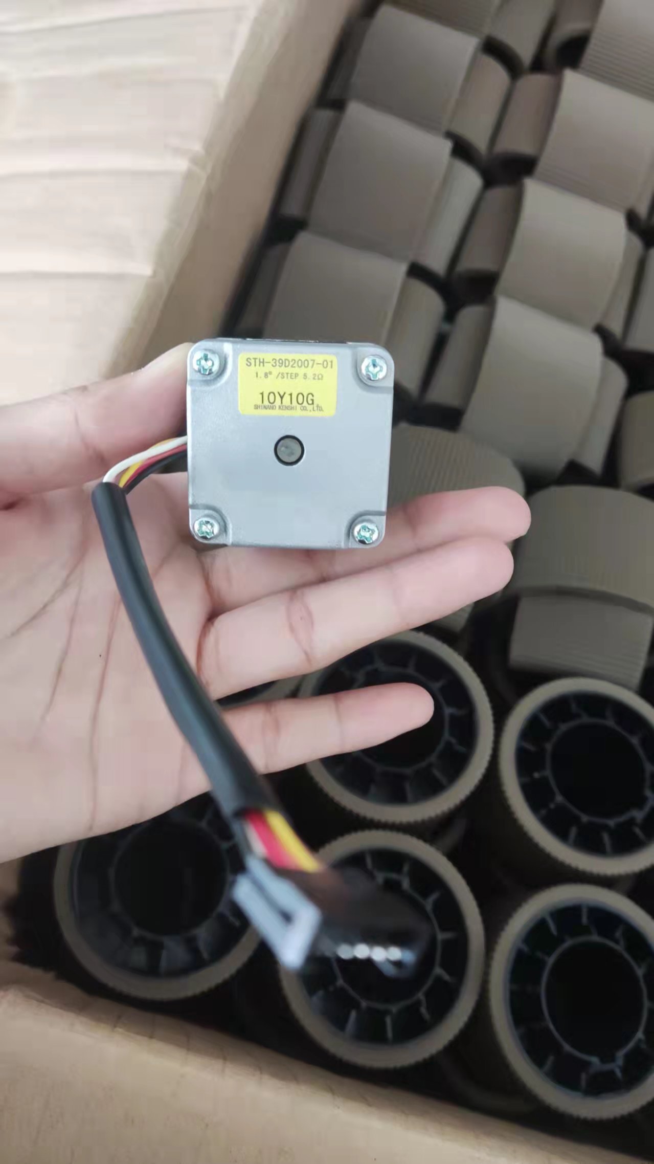 Flat Knitting Machine Stepping Motor Kcxh0006 Capacity: 10000 Kg/hr