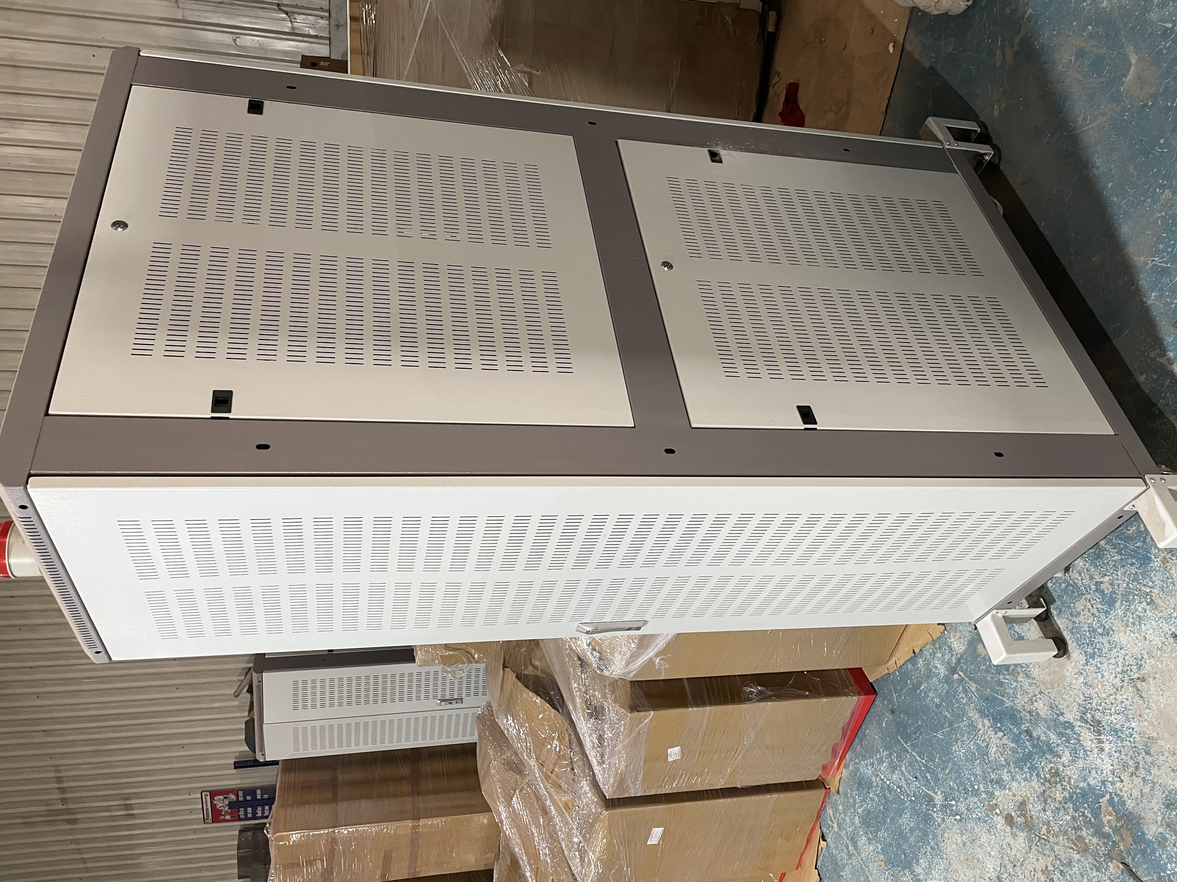 Floor Mount Server Racks - Dimension (L*w*h): 2000x600x1000 Millimeter (Mm)