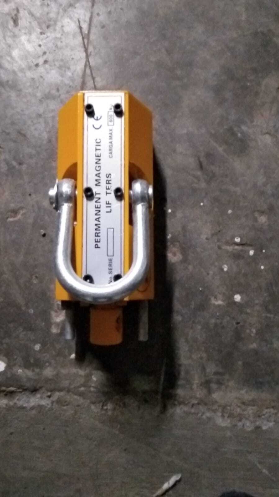 Magnetic Lifter - Steel/magnet Material, 3000kg Lifting Capacity, Yellow Finish | High-performance Electromagnet, Ac/dc Power Supply, Remote Controlled