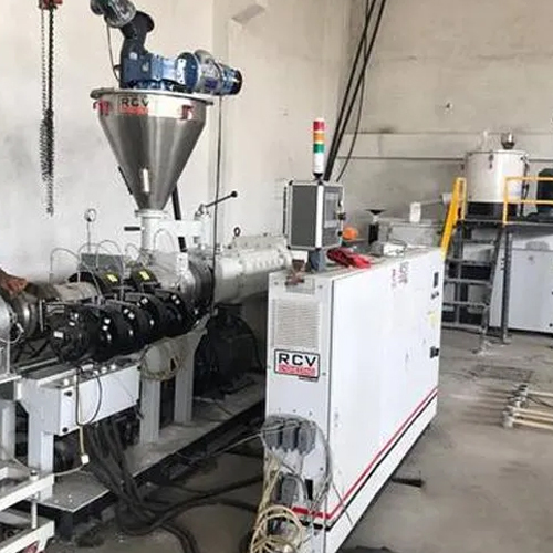 Cpvc पाइप एक्सट्रूडर मशीन क्षमता: 50-300 किलोग्राम/घंटा