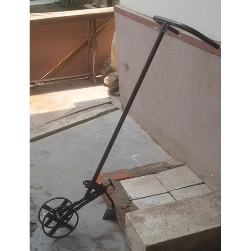 Wheel Hoe - Color: Black