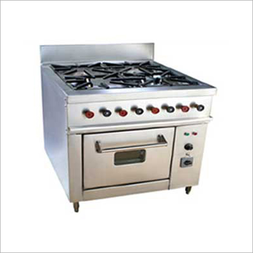ओवन के साथ मेटल फोर बर्नर रेंज