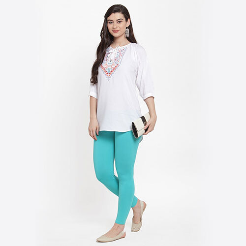 महिलाओं के लिए 4 वे सुपरकॉम्बोड कॉटन लाइक्रा लाइट ब्लू लेगिंग
