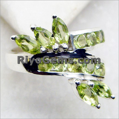 डिज़ाइनर सिल्वर रिंग्स