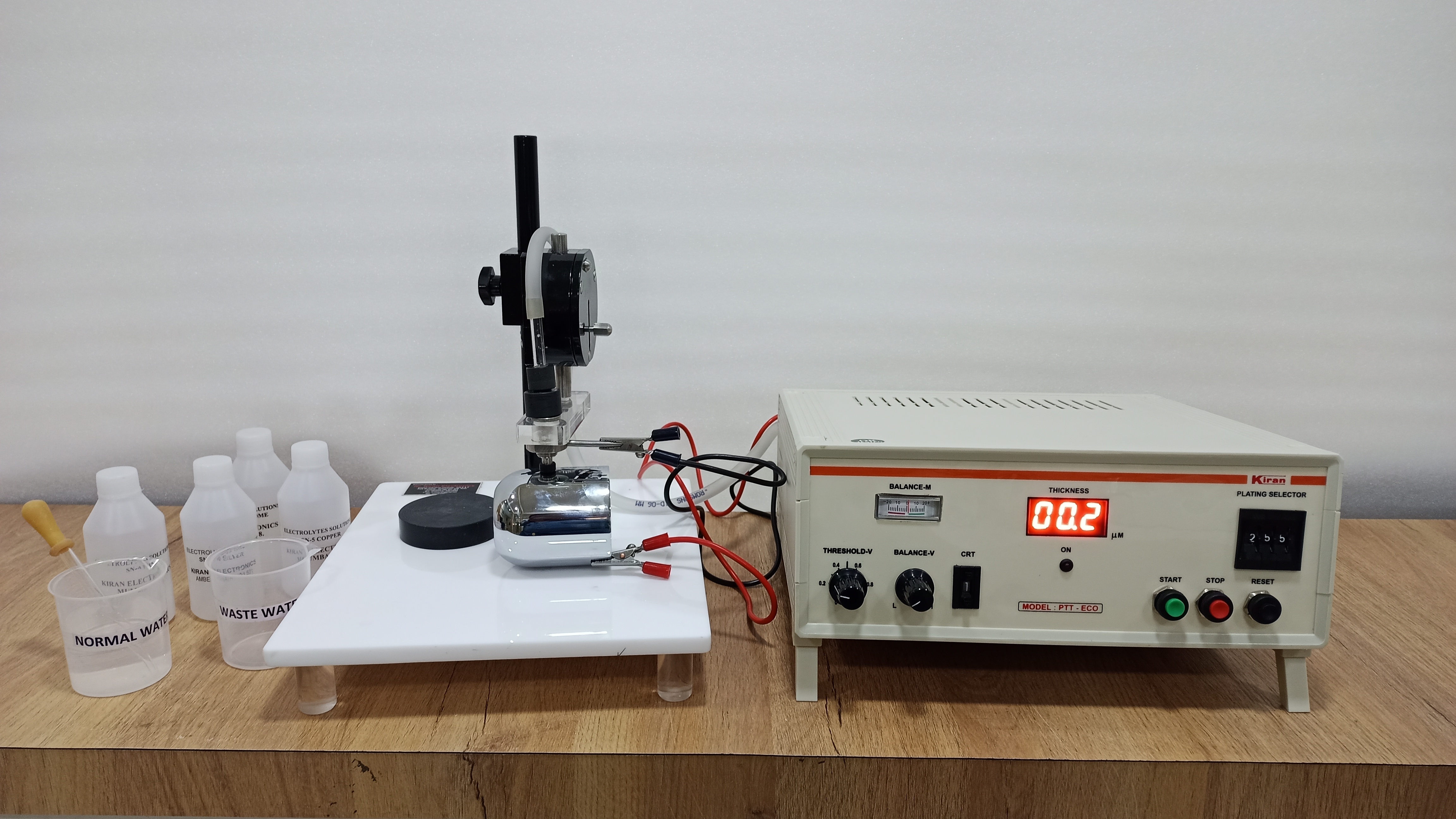 Ptt Eco - Abs Material, 240x210x110 Mm | Accurate Plating Thickness Tester For Ferrous, Non-ferrous & Non-metal Substrates, 1-year Warranty