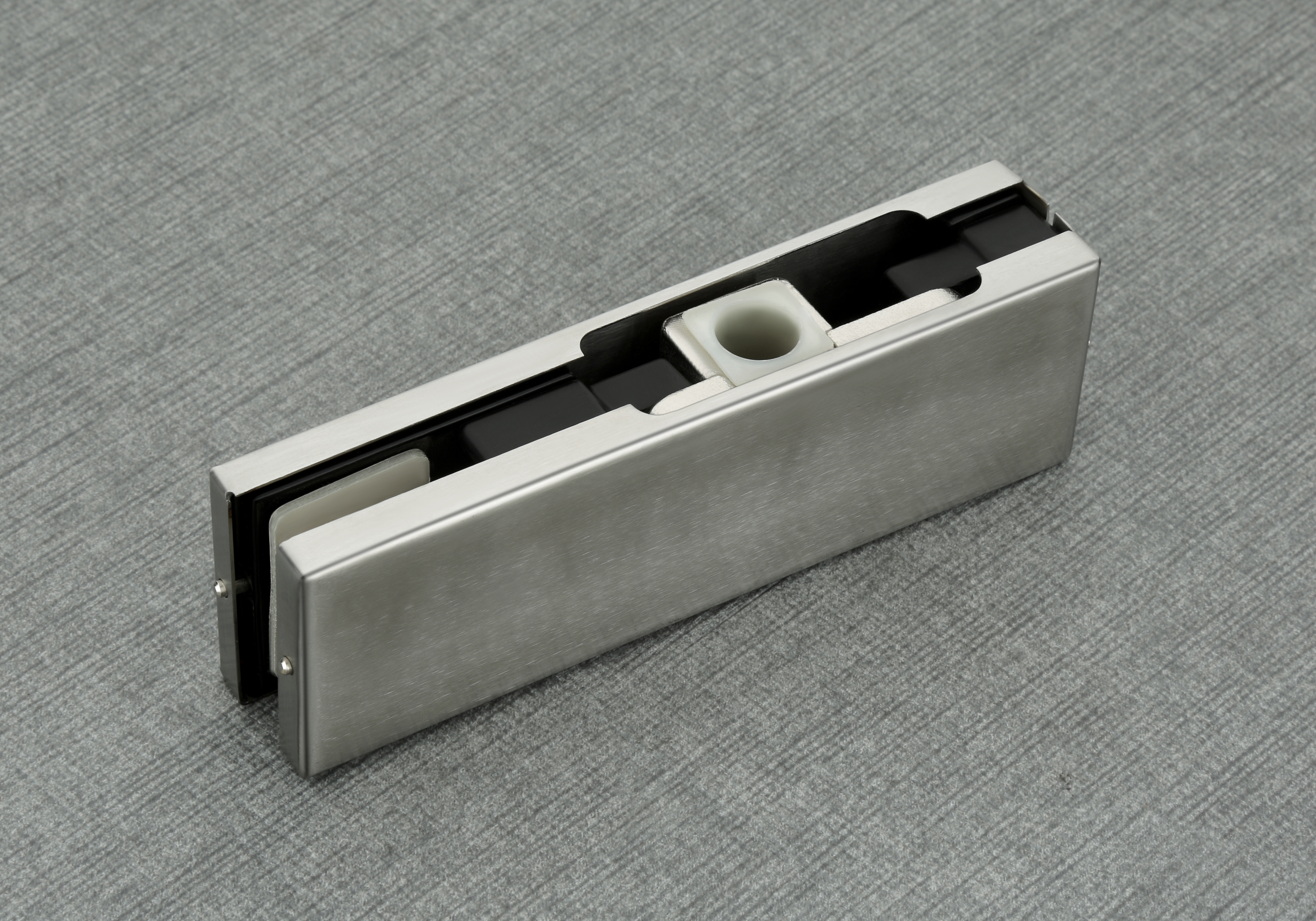 L Patch Glass Fitting - Stainless Steel, Standard Size, Silver | Corrosion Resistant, Exceptional Durability, Ideal For Glass Door Applications