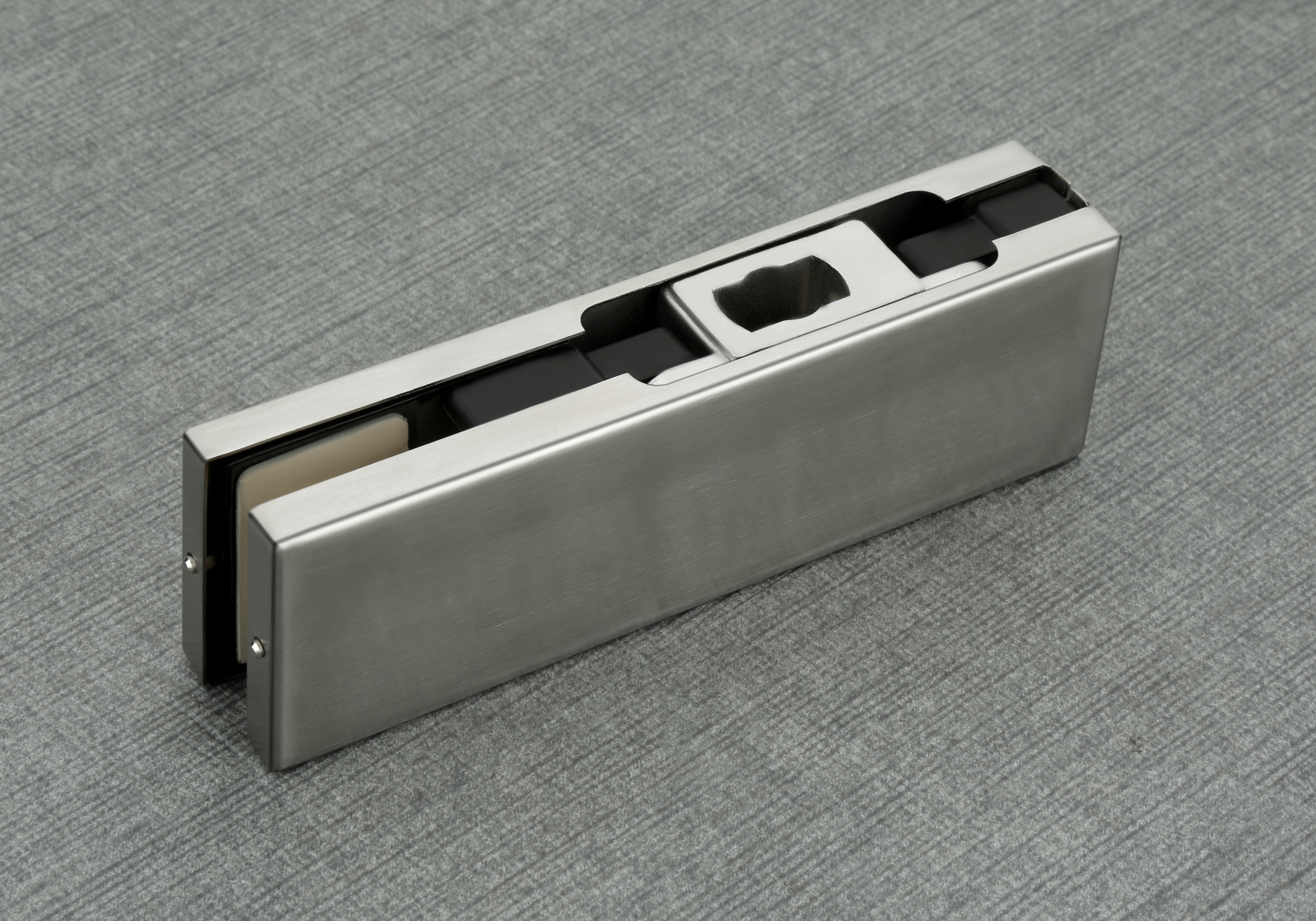 L Patch Glass Fitting - Stainless Steel, Standard Size, Silver | Corrosion Resistant, Exceptional Durability, Ideal For Glass Door Applications