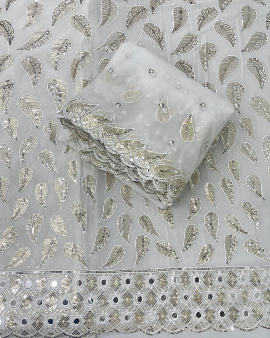 Georgette Big Panna Embroidery Fabric - Attributes: Shinny