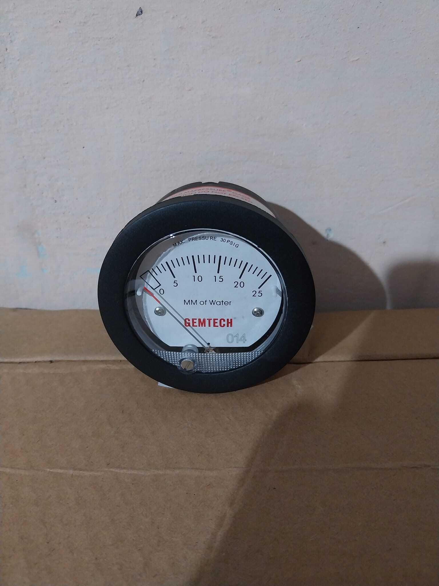 Nextech Mini Differential Pressure Gauges Accuracy: A 5% Of Fs At 70a F (21.1a C)