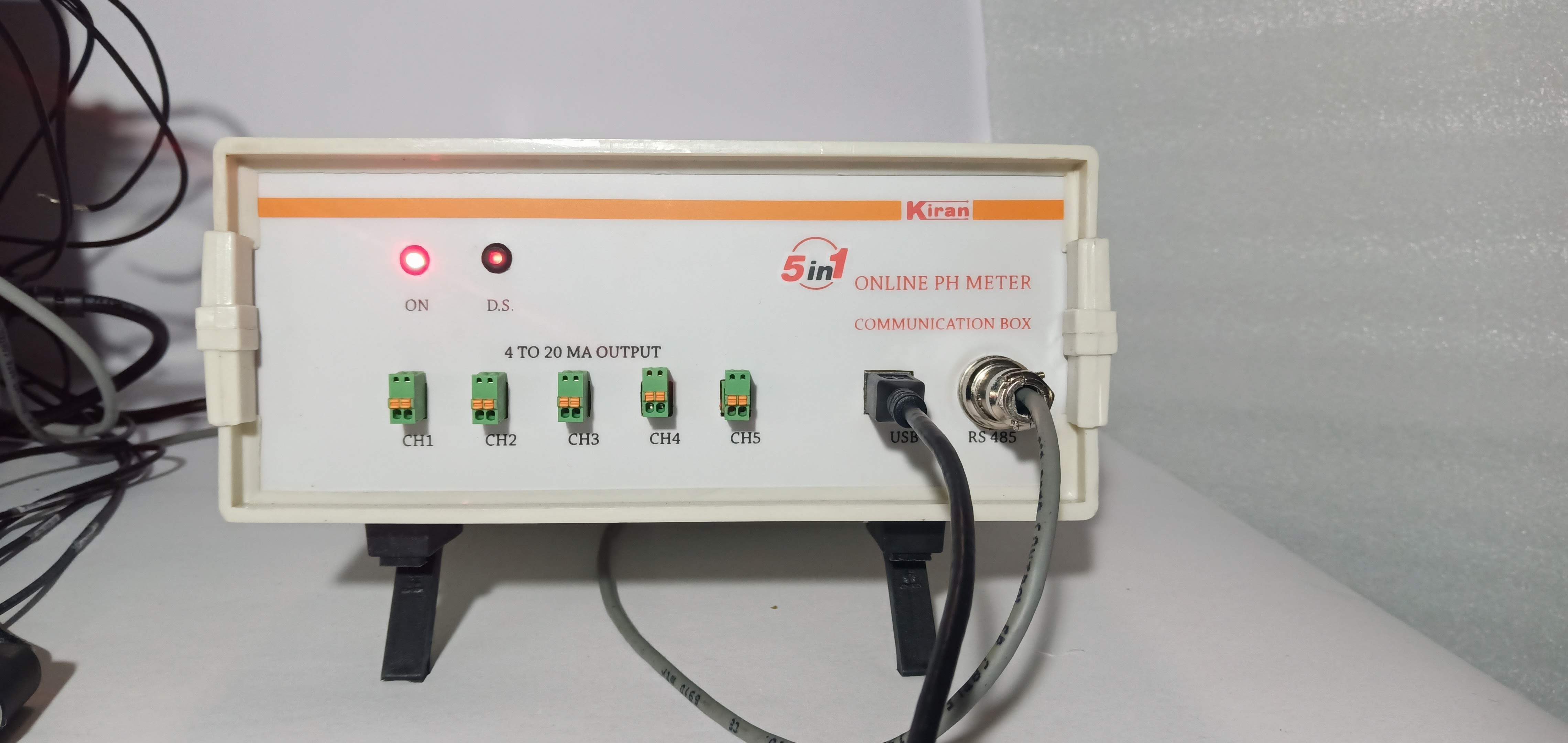 5 In 1 On Line Ph Meter - Pvc Material, 2.5 Kg Weight, Digital Display | Rs 485 Communication, Calibration Software, Excel Logging Reports, Low/high Ph Alarm, Channel Enable/disable Option