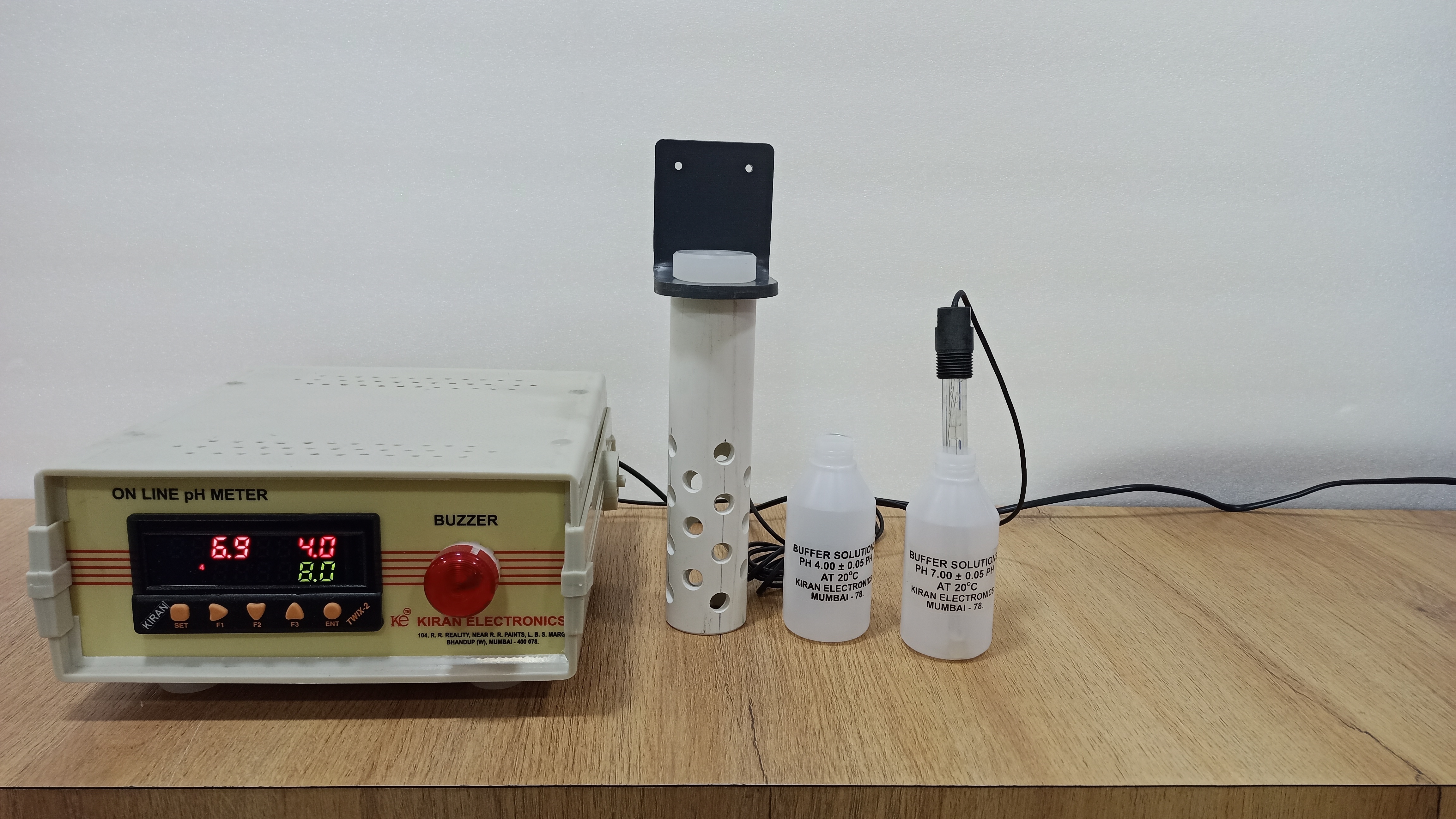 White On Line Ph Meter Plc Based