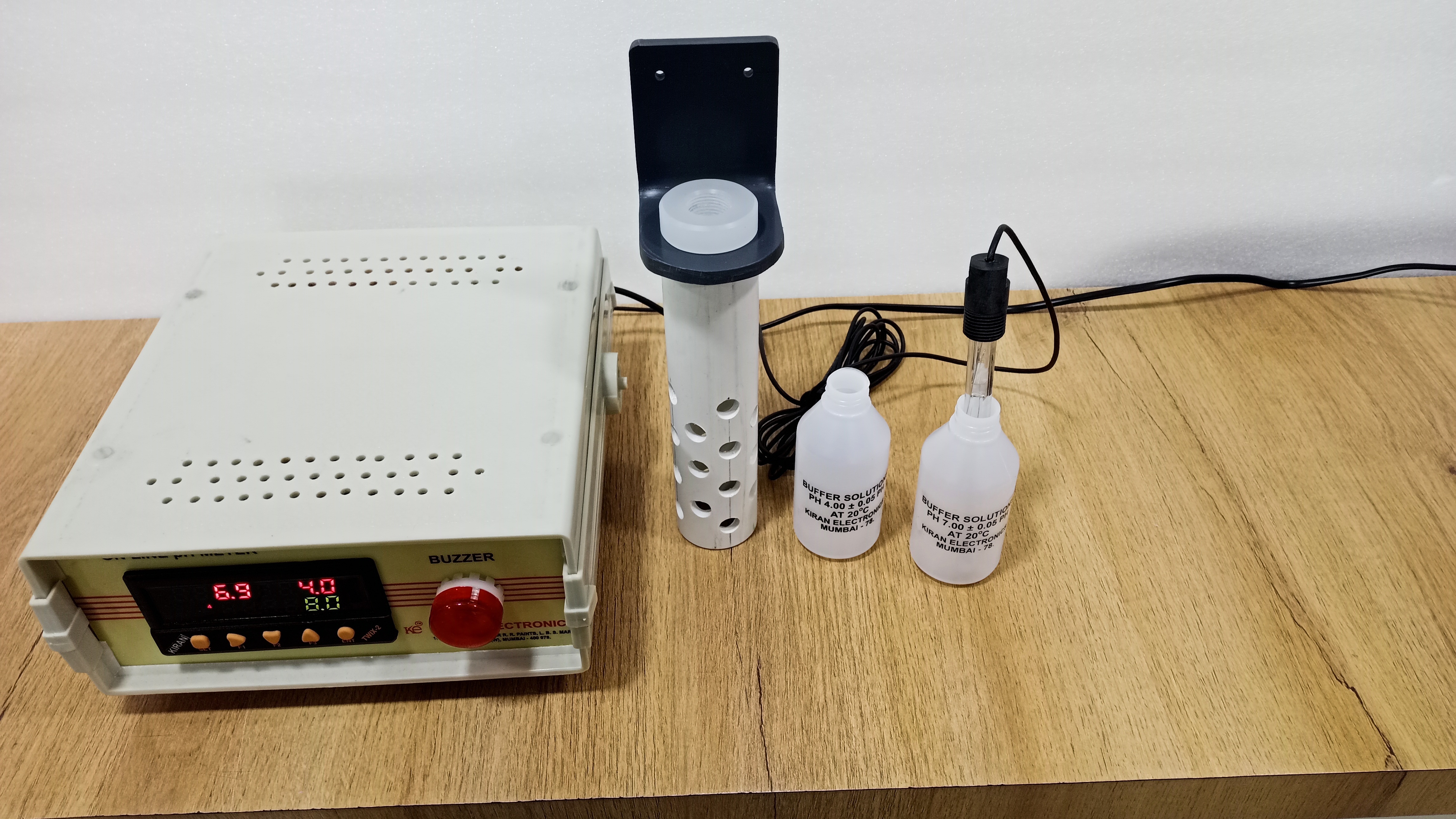 White On Line Ph Meter Plc Based