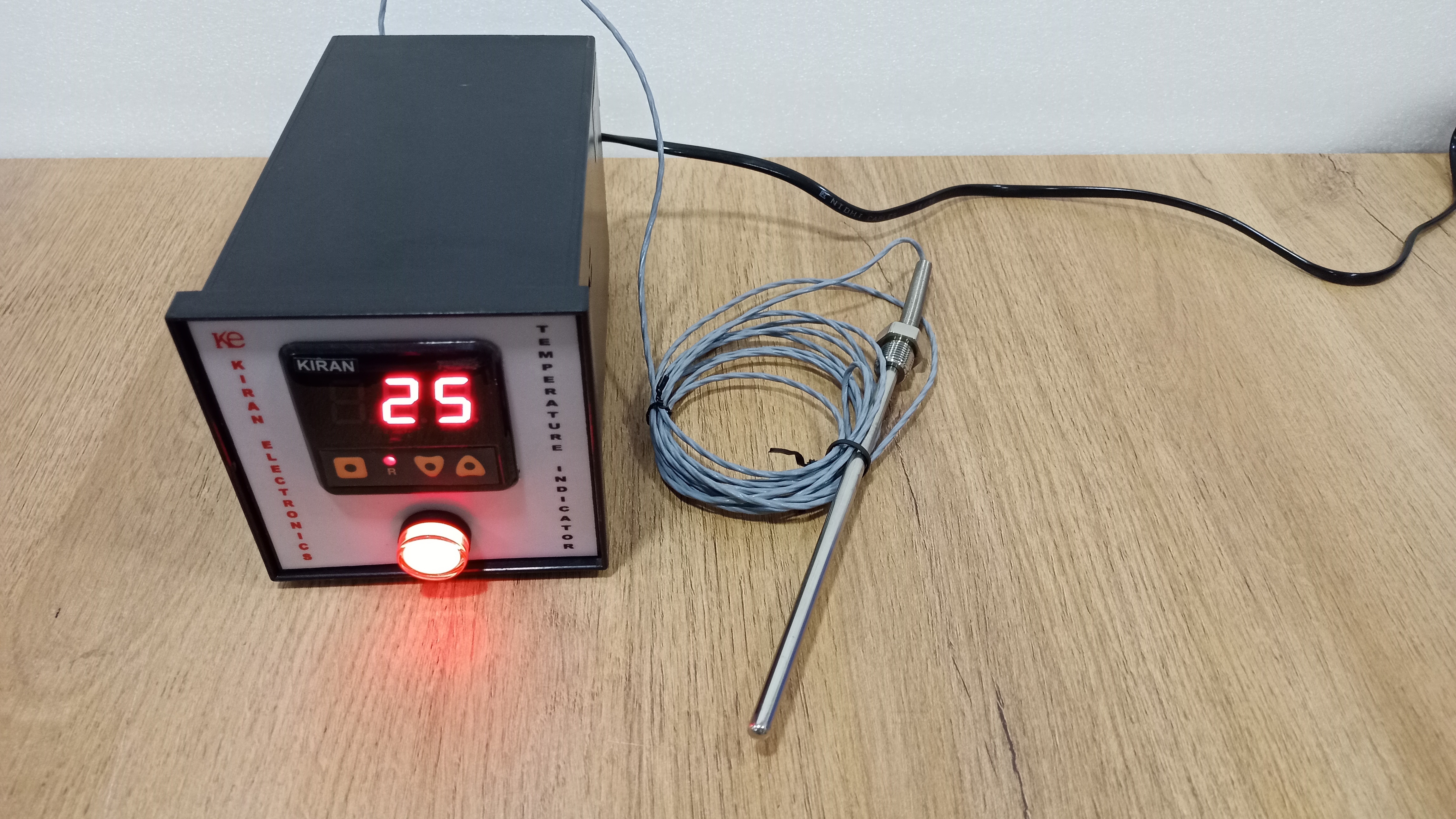 Digital Temperature Indicator Controller - 120x62x30mm, Pt-100 Sensor | High Performance, Low Maintenance, 0-800°c Measuring Range, 1 Year Warranty