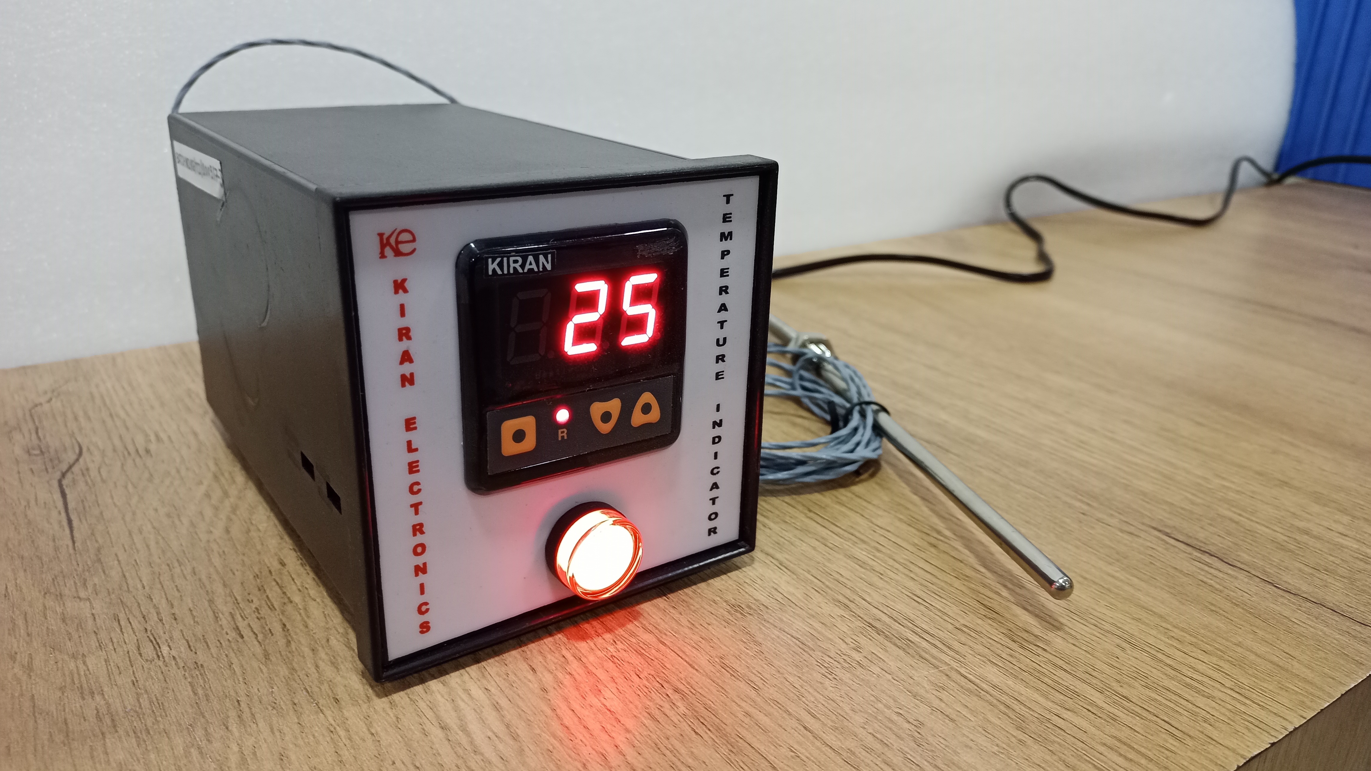 Digital Temperature Indicator Controller - 120x62x30mm, Pt-100 Sensor | High Performance, Low Maintenance, 0-800°c Measuring Range, 1 Year Warranty