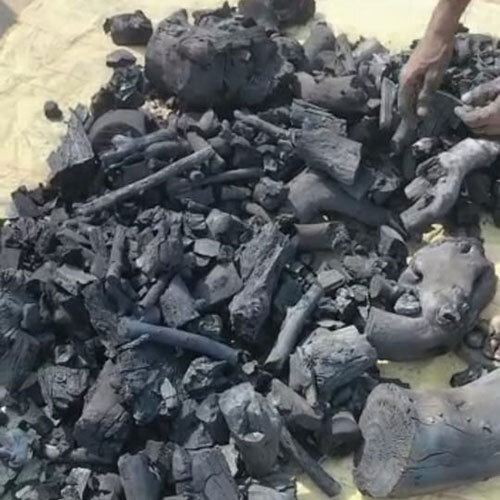 Natural Black Charcoal - Wood Material, Customizable Weight Options | Zero Moisture Content, Eco-Friendly Choice