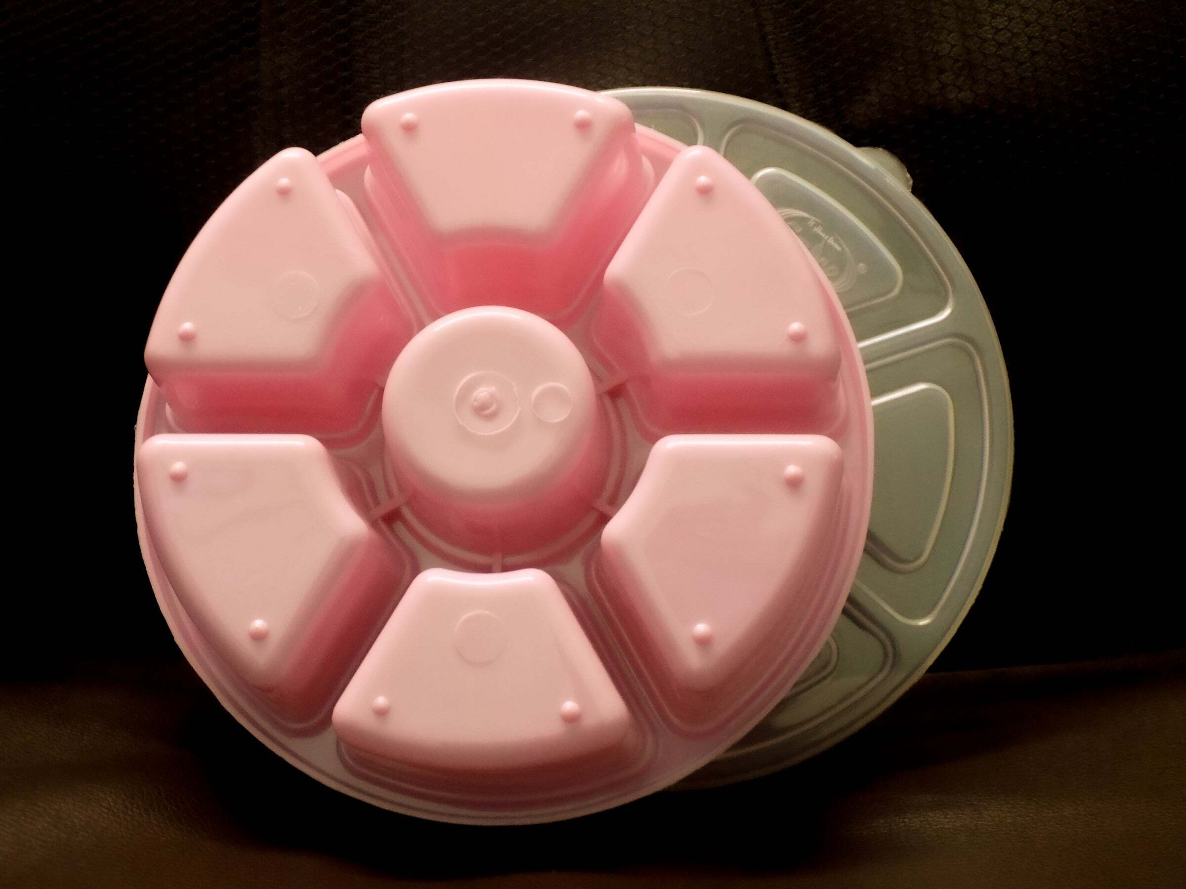 Mini Spice Box/masala Dabba With 7 Compartments (2133) - Plastic Material, 20x20x6 Cm Size, Multi/assorted Color | Convenient Storage For Spices And Seasonings