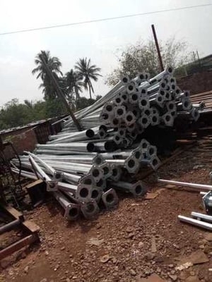 सिल्वर टोन हाई मस्त ऑक्टागोनल जीआई पोल