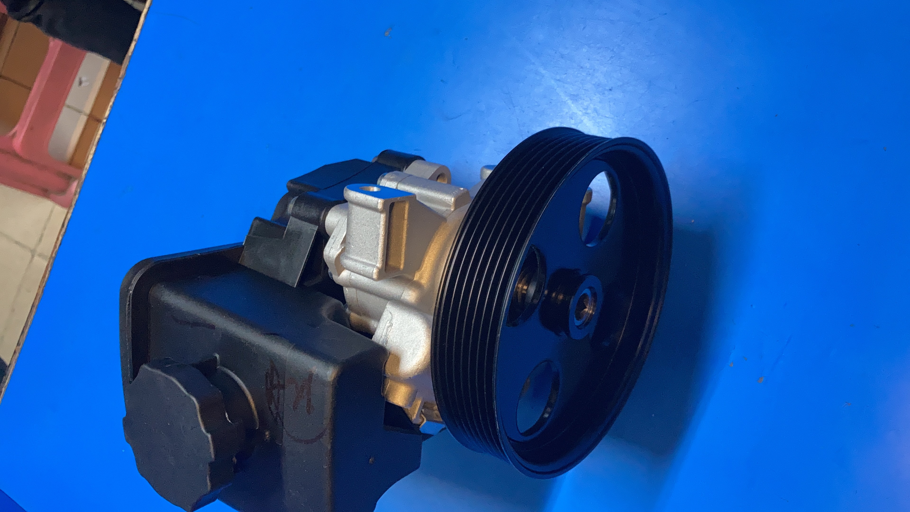 Mercedes Ml350 Power Steering Pump - Silver, 2x2x2 Ft, Long Working Life | Durable Pump For Mercedes, Bmw, Audi, And Volvo Car Models