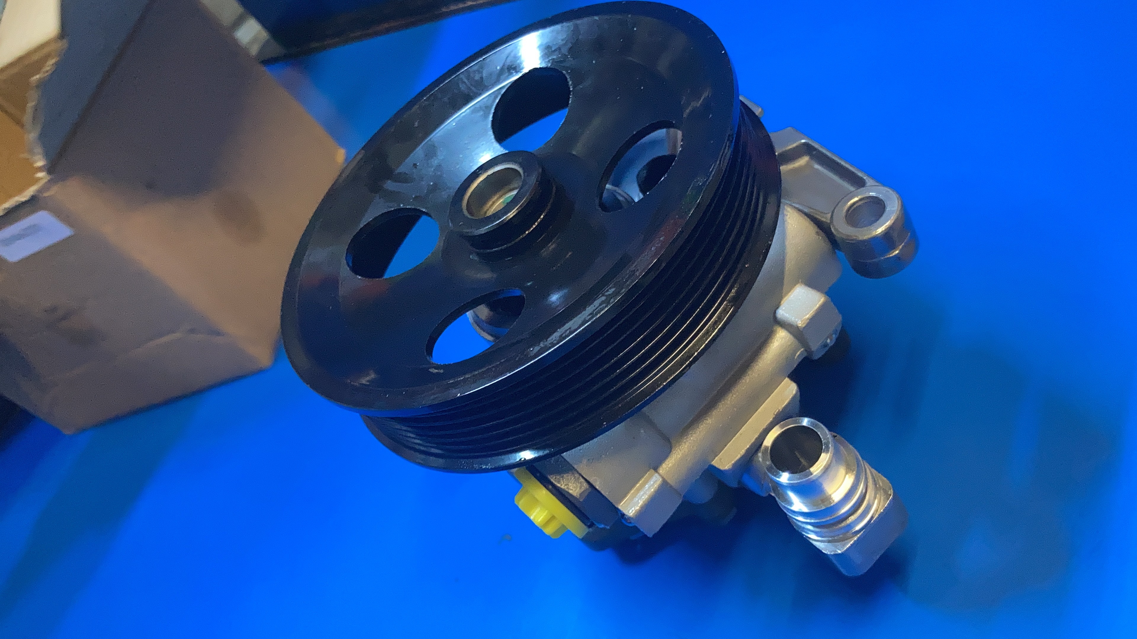Mercedes Ml350 Power Steering Pump - Silver, 2x2x2 Ft, Long Working Life | Durable Pump For Mercedes, Bmw, Audi, And Volvo Car Models