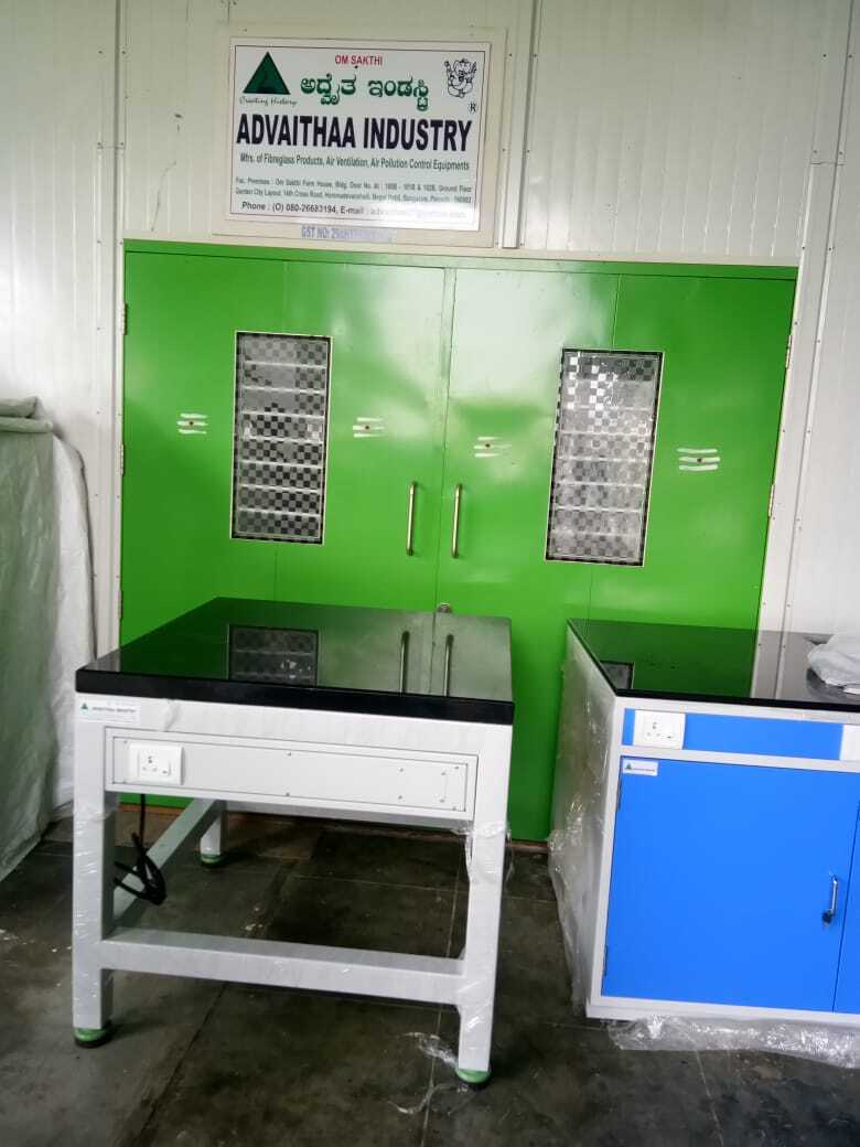 Laboratory Tables - Durable Steel Frame, Adjustable Height Design, Easy To Clean Surface