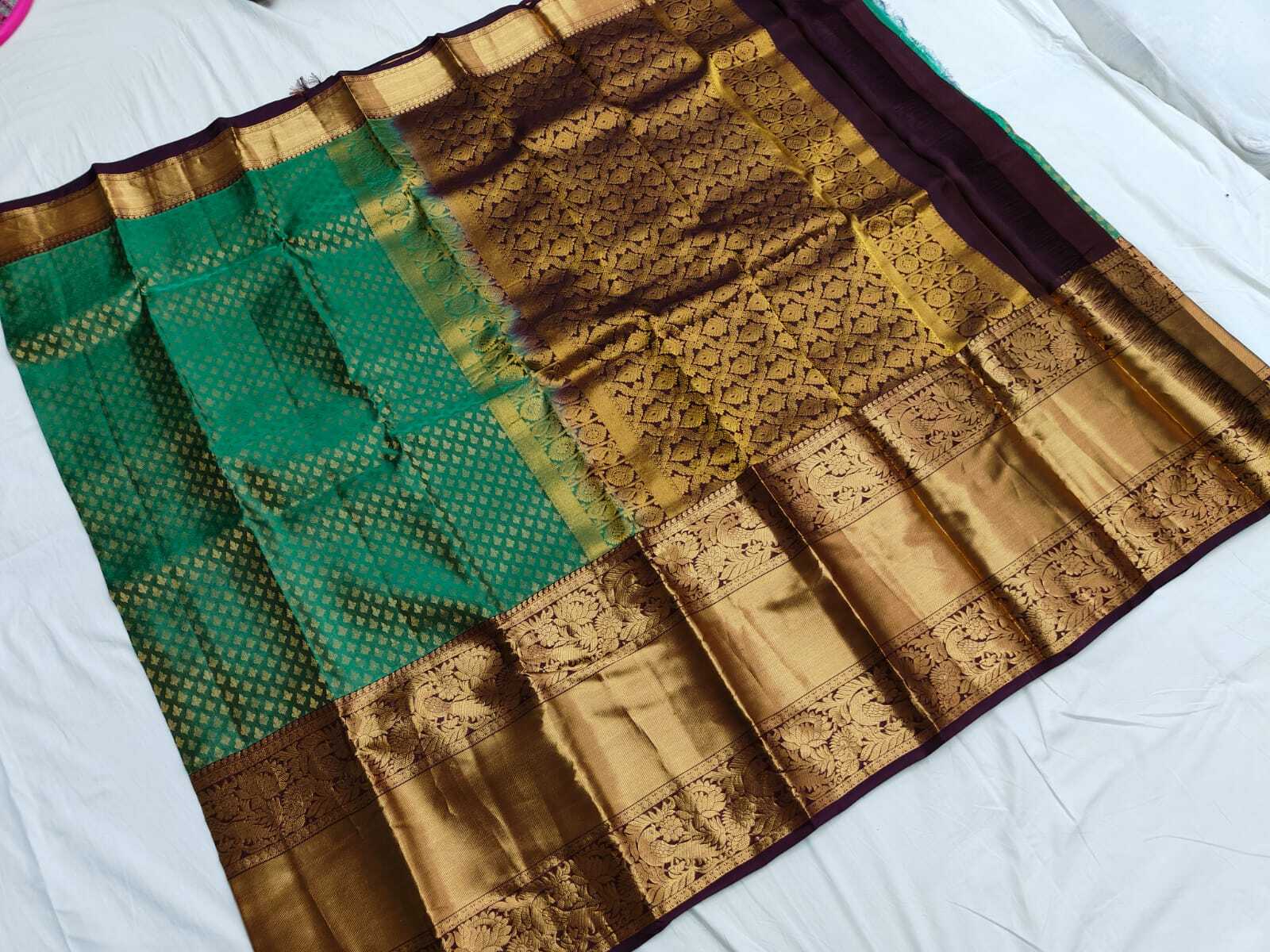 Kanchipuram Silks Saree - 5.5 Yards Mulberry Silk, Contrasting Gold Zari Border | Elegant Design, Heavy Gold Weaving, Intricate Patterns, Luxury Feel