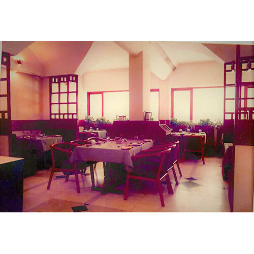 टिकाऊ रेस्तरां टेबल चेयर सेट