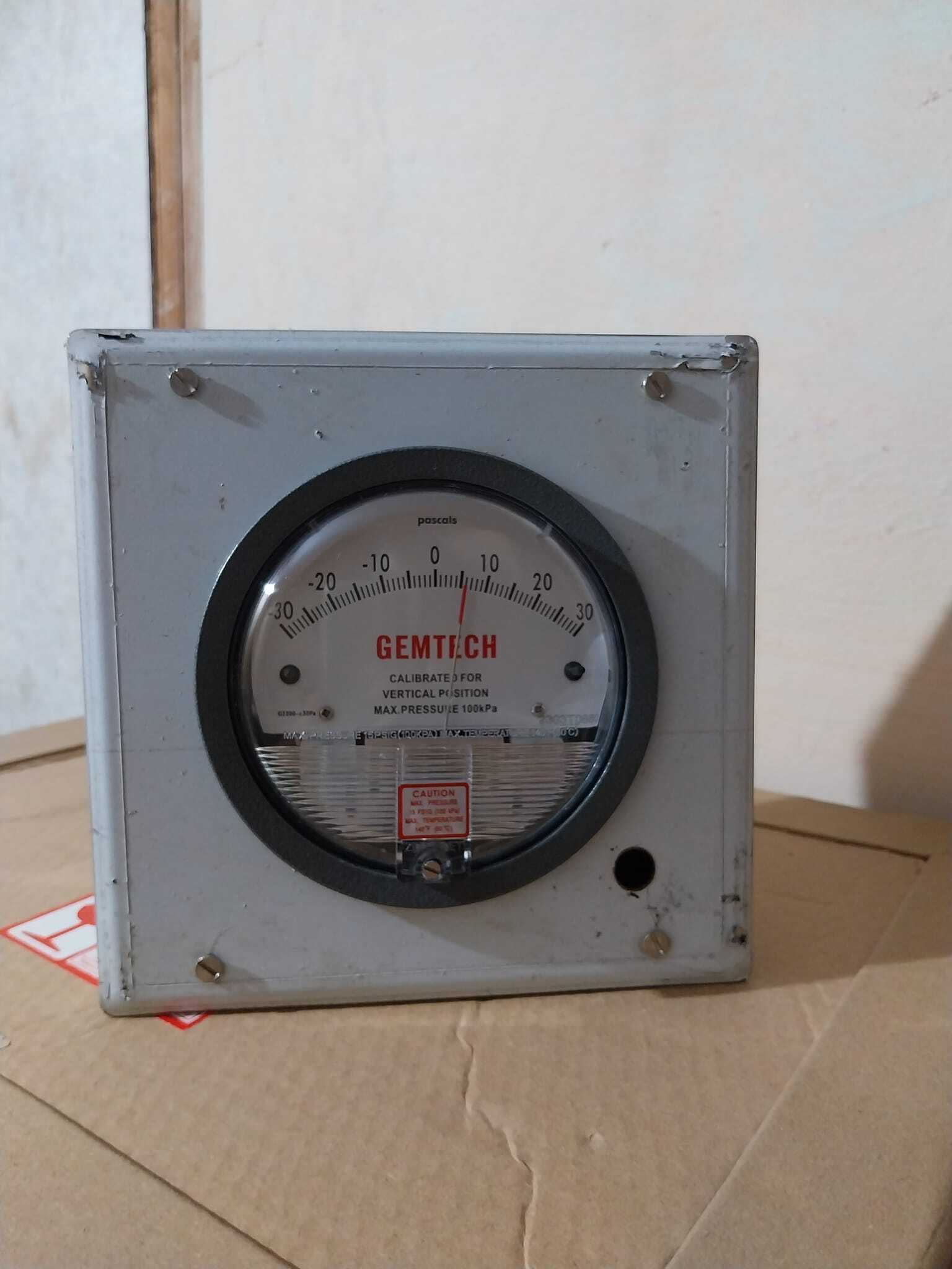 Gemtech Model G2000-0 Differential Pressure Gauge