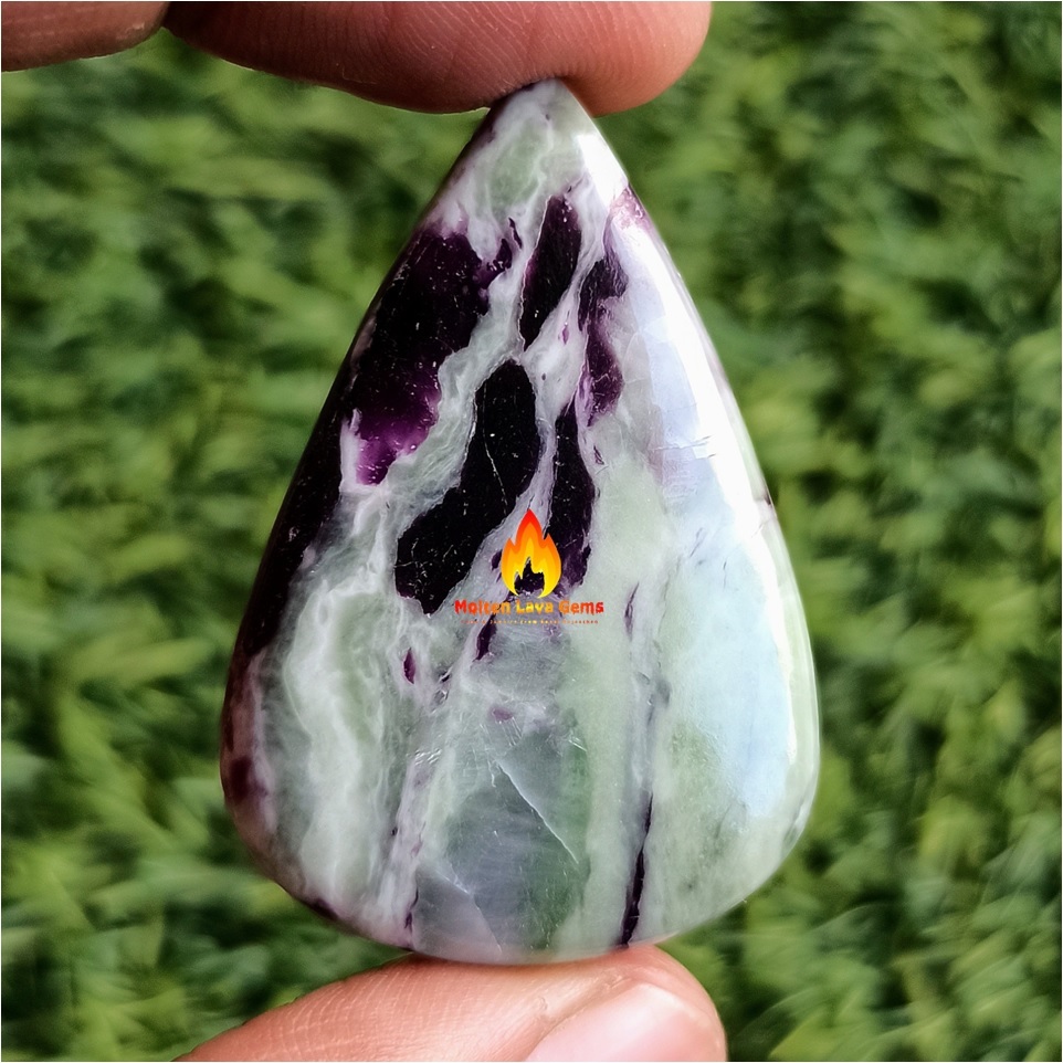 Kammereite Cabochon Grade: Top