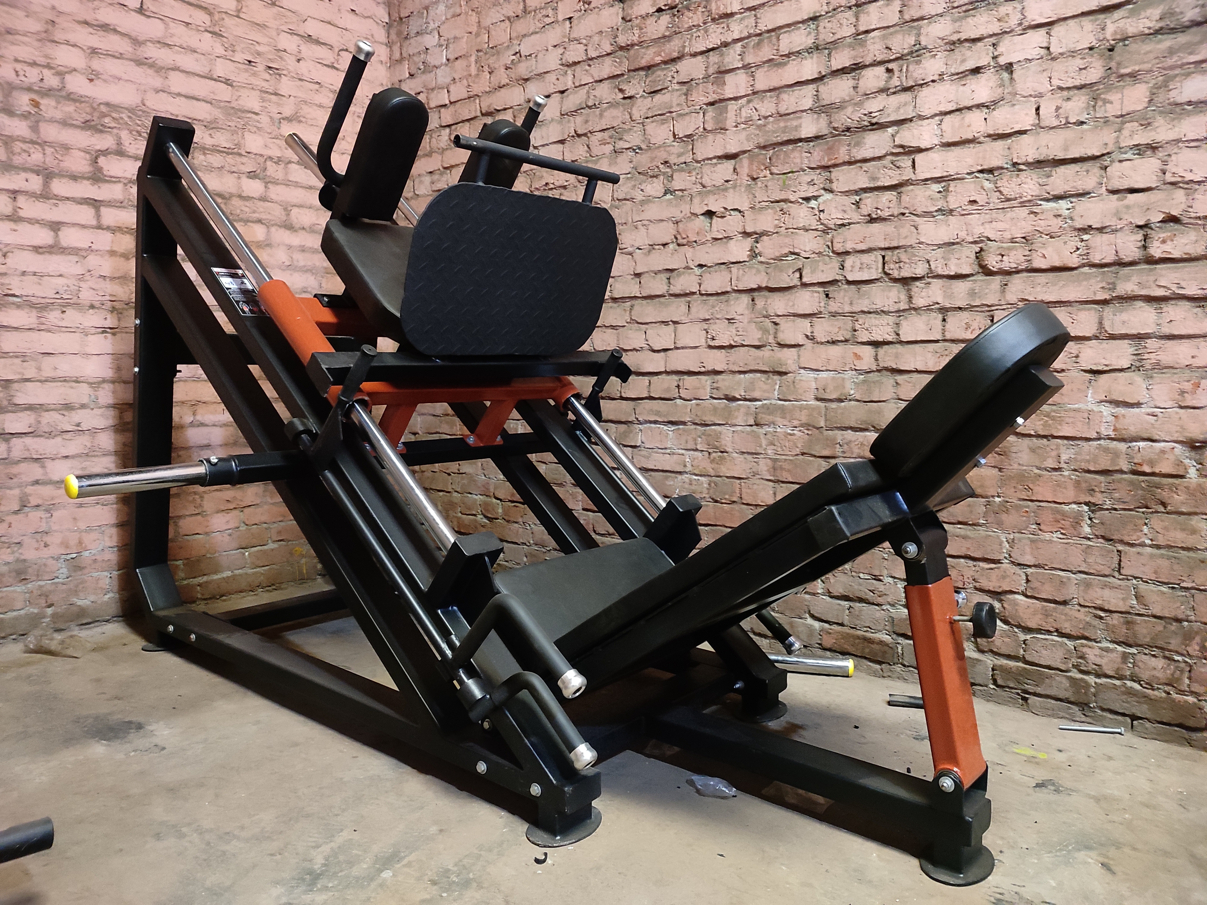 Leg Press With Hack Squat Machine - 4x2 Inch Rectangular 12 Gauge Apollo Isi Pipe, Black Soft Foam Seat | Advanced Double Effect Welding, Adjustable For Muscle Gain, 1-year Warranty