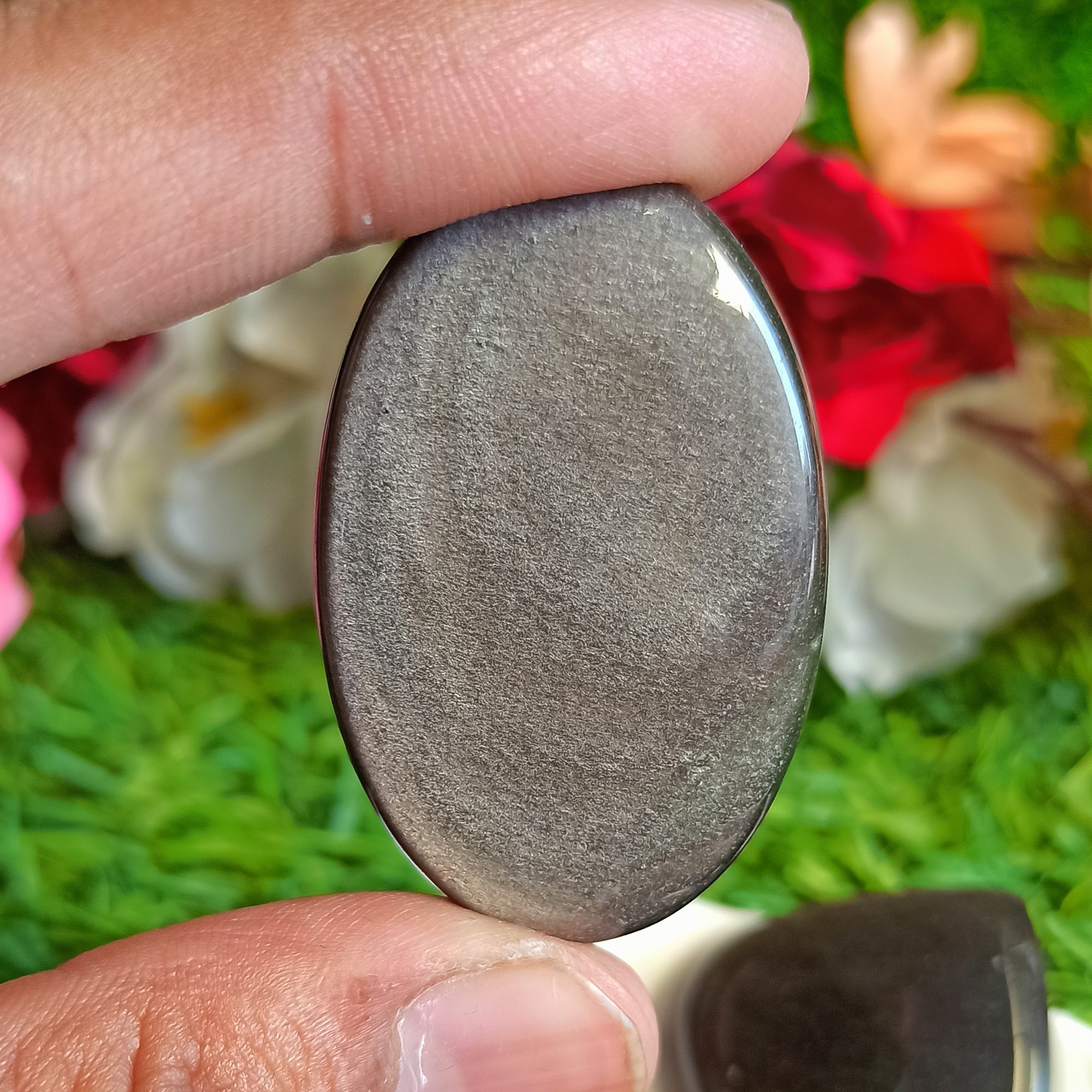 Silver Obsedian Cabochon Grade: Top
