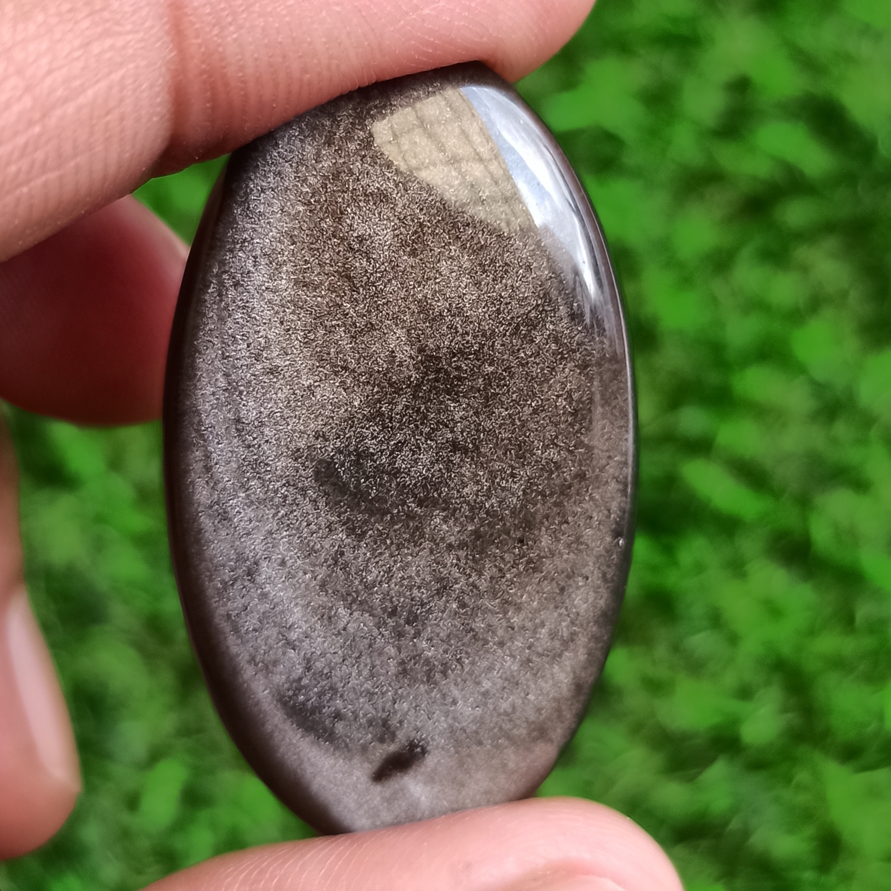 Silver Obsedian Cabochon Grade: Top