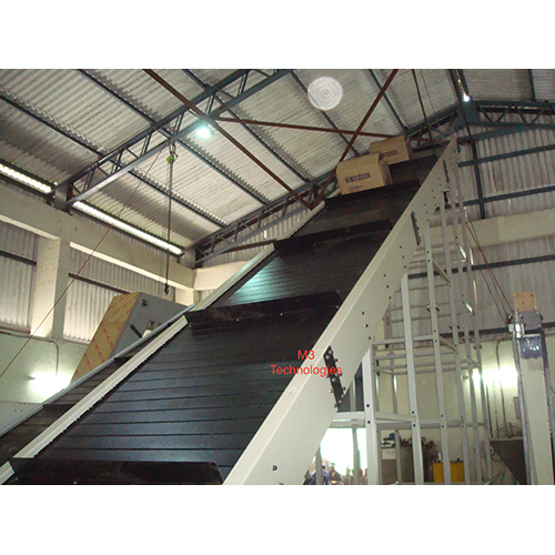Slat Chain Conveyor - Stainless Steel, Various Sizes Available | Heat Resistant, Durable, Maintenance-free, Versatile Material Handling Solution