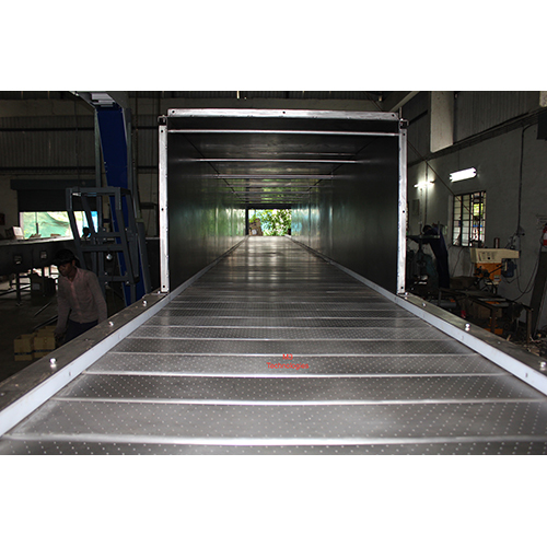 Slat Chain Conveyor - Stainless Steel, Various Sizes Available | Heat Resistant, Durable, Maintenance-free, Versatile Material Handling Solution