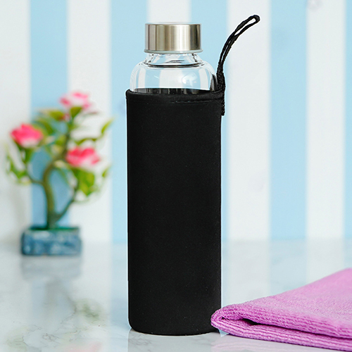 Plain Borosilicate Glass Bottle - 600ml Capacity, Transparent Color, Neoprene Sleeve For Convenient Carrying, Screw Cap Sealing Type