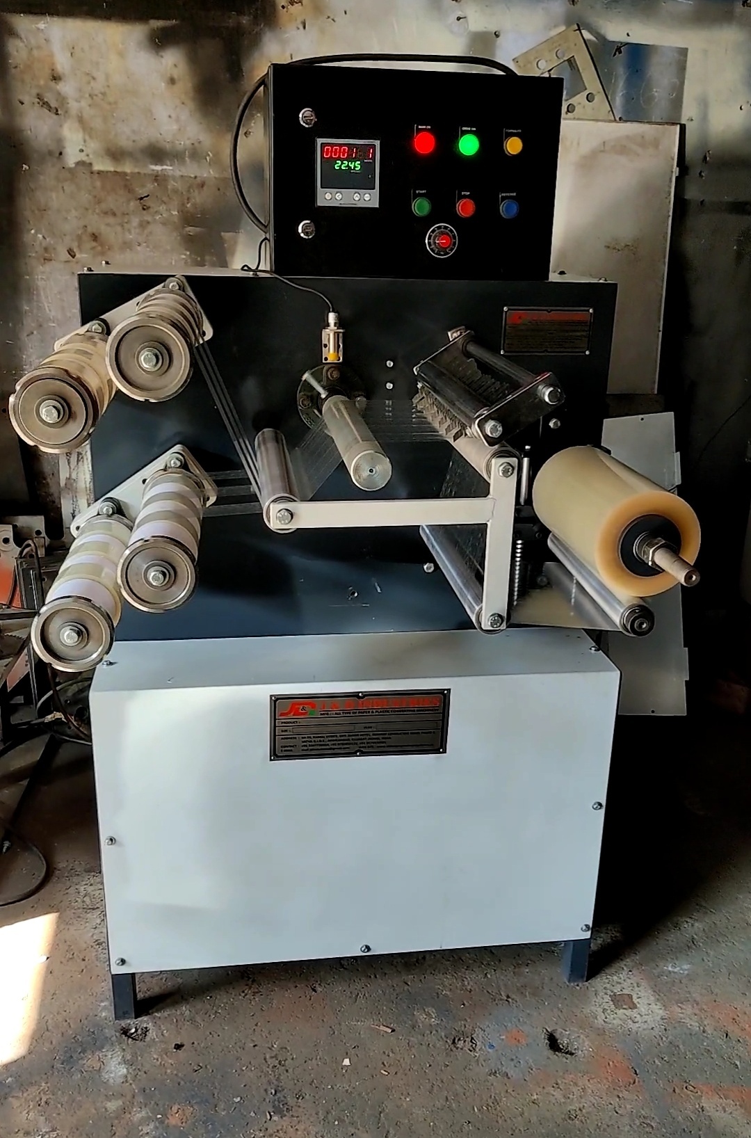 Semi Automatic Bopp Tape Slitting Machine