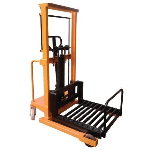 Hydraulic Stacker With Roller Attachment Lifting Capacity: 2000 Kilograms (Kg)